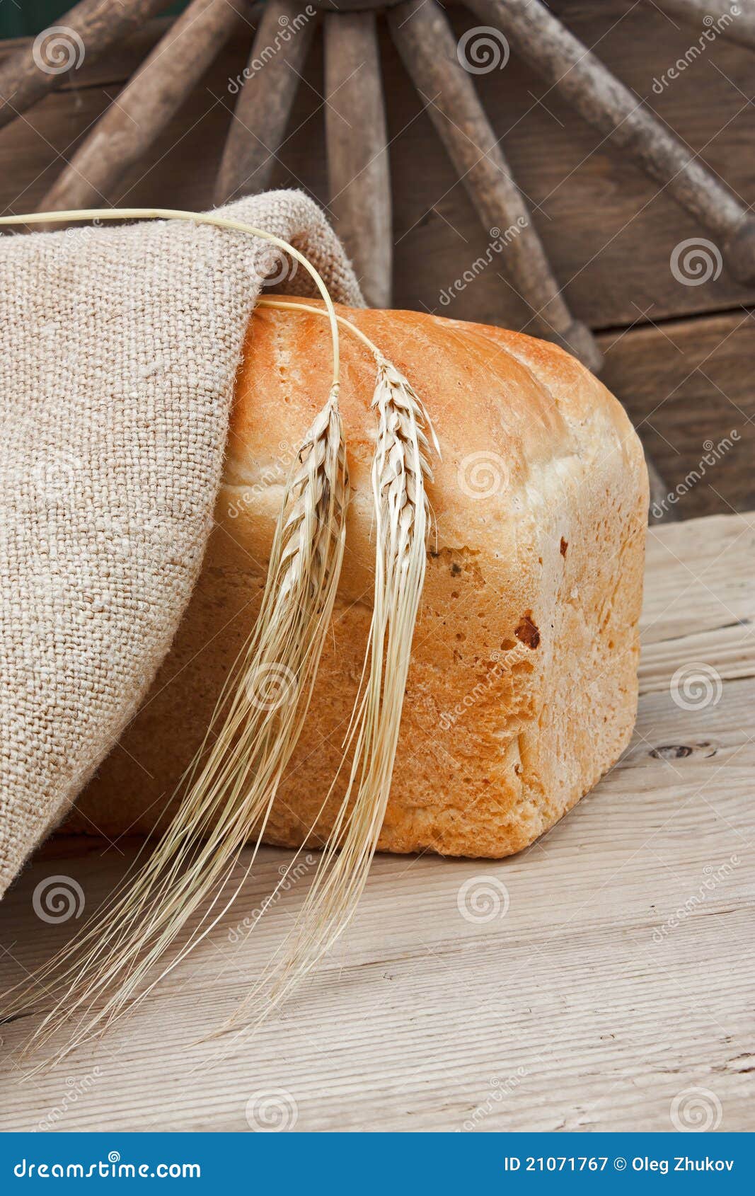 Bread and ears stock image. Image of barley, tasty, summer 21071767