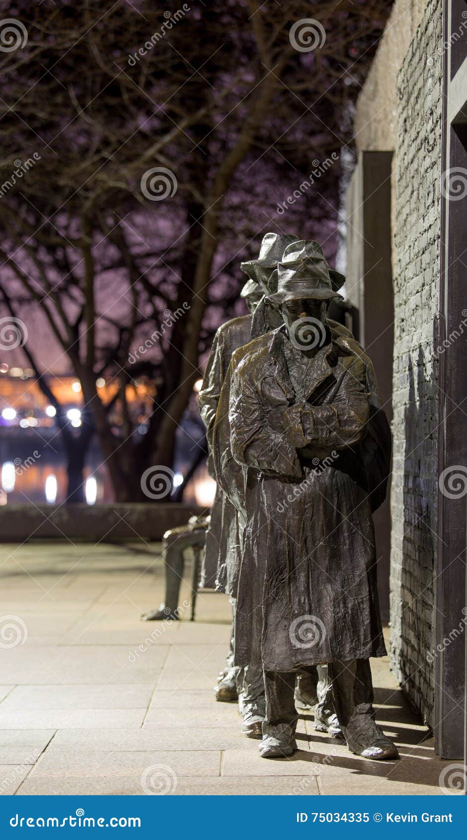 Bread Line at the FDR Memorial Editorial Image Image of night, mall