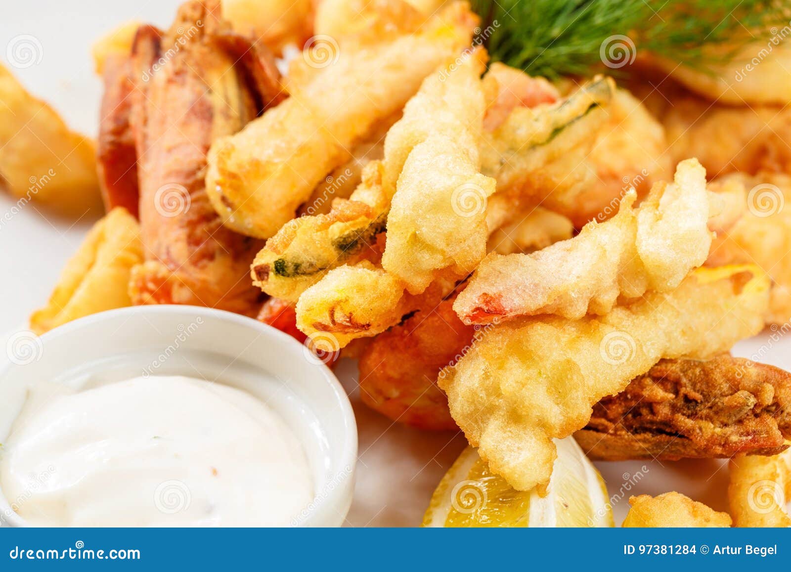 Breaded Prawns King Prawns Coated in Plain and Spicy Breadcrumbs and