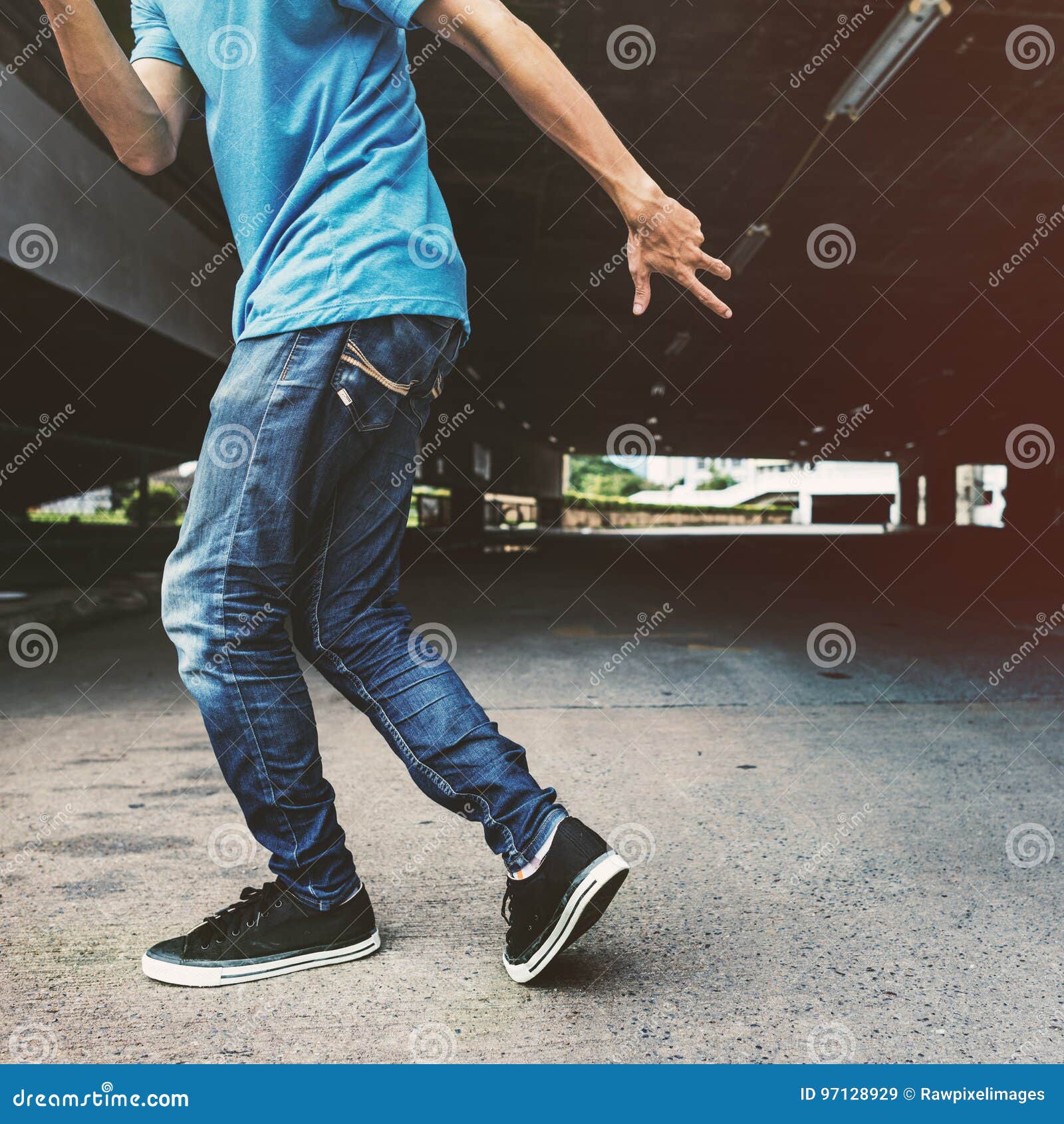 breakdance hiphop dance skill street dance concept