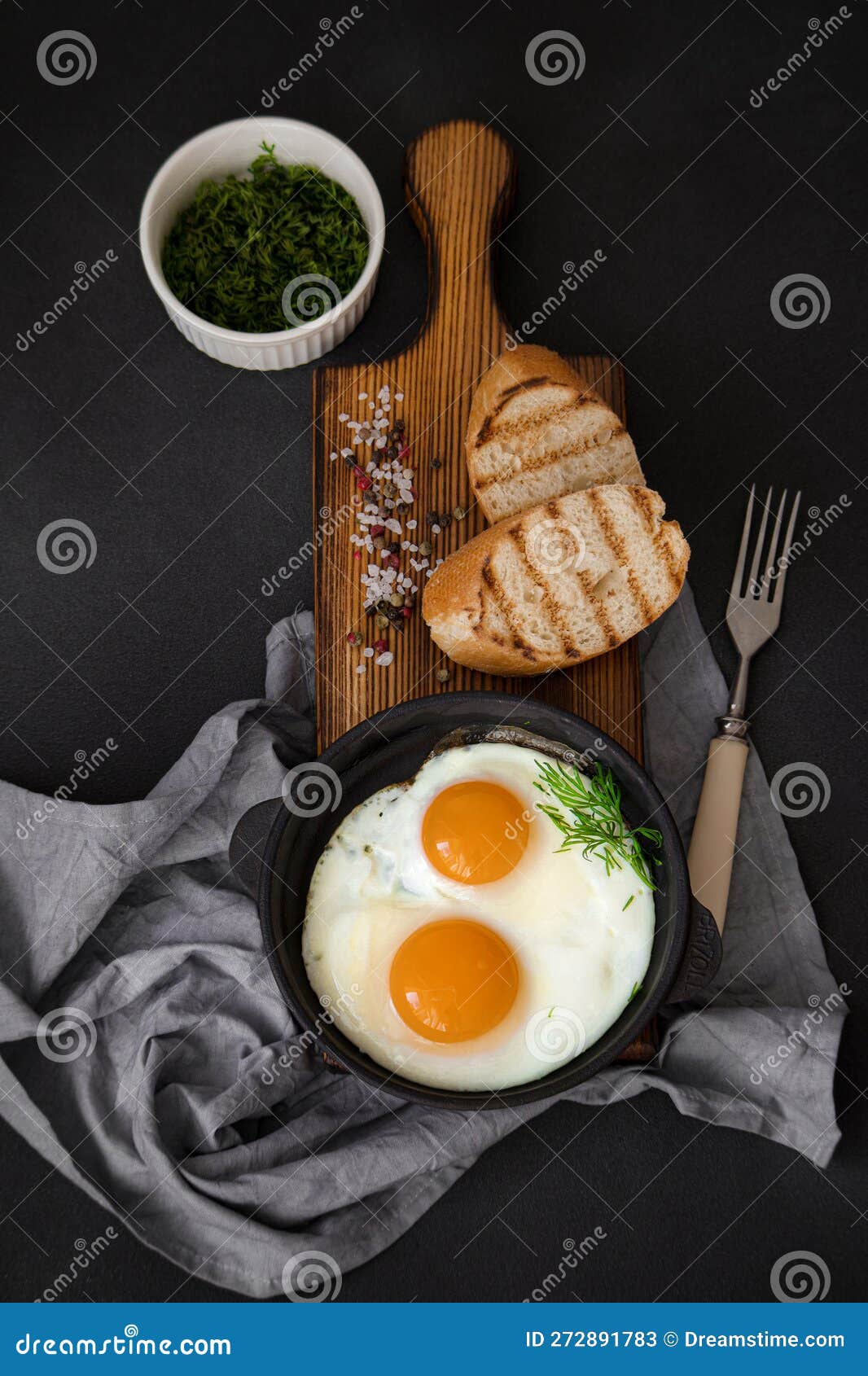 Breakfast Fried Eggs with Bread Stock Image - Image of bread, breakfast