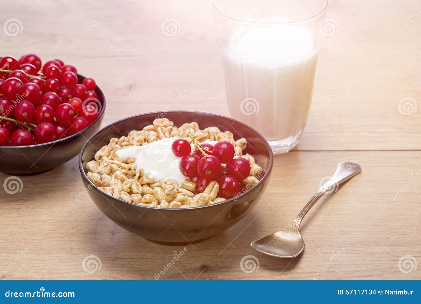 breakfast stilllife with cereals