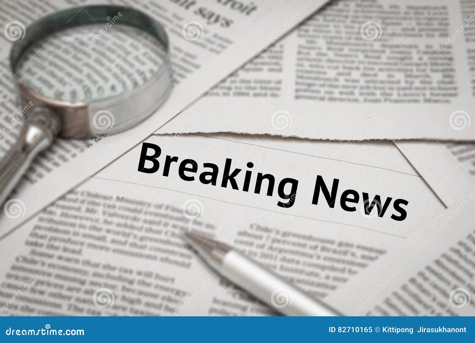 Breaking news headline stock image. Image of newspaper 82710165