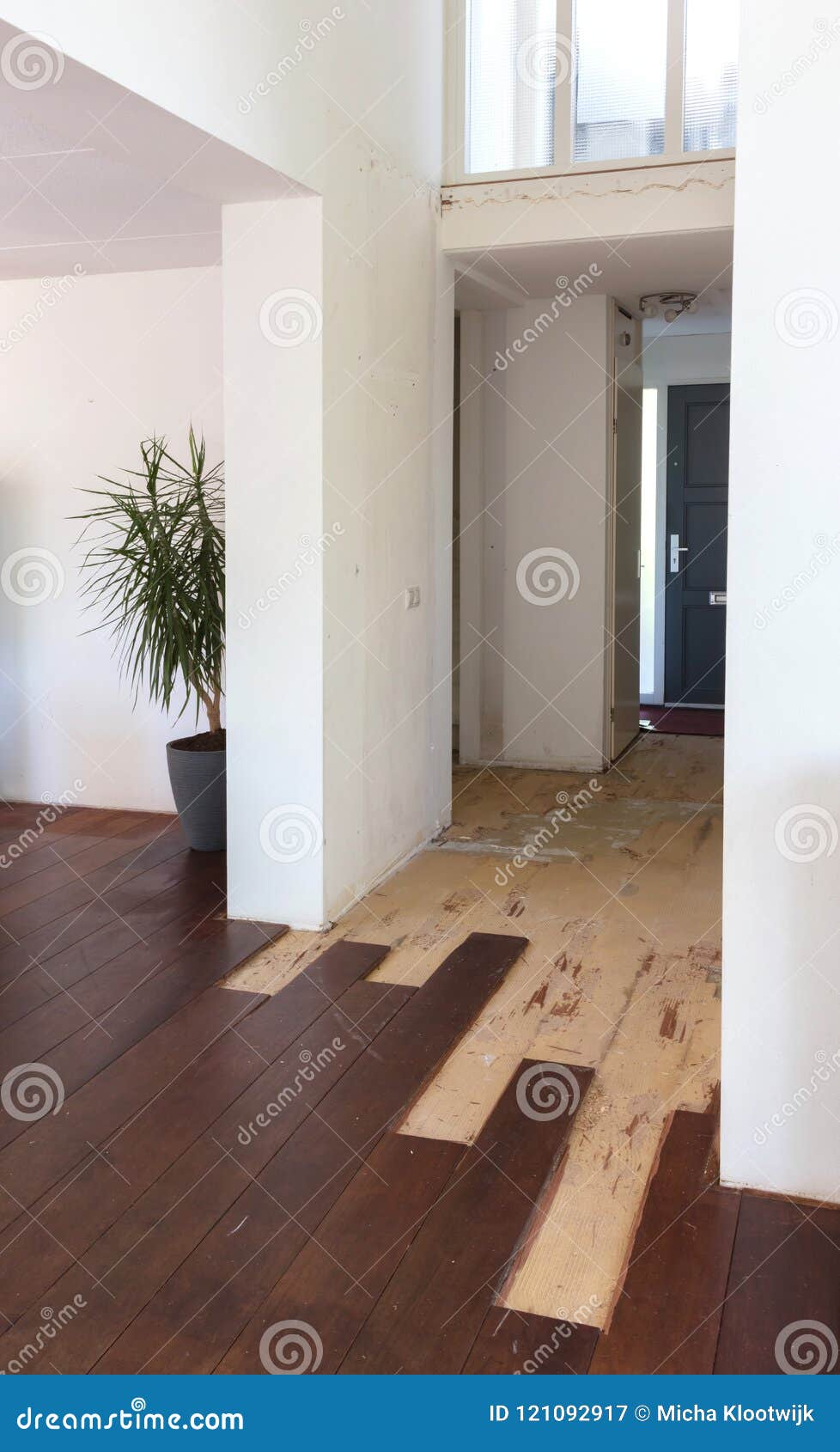 Breaking Up A Solid Wooden Floor Stock Image Image Of House