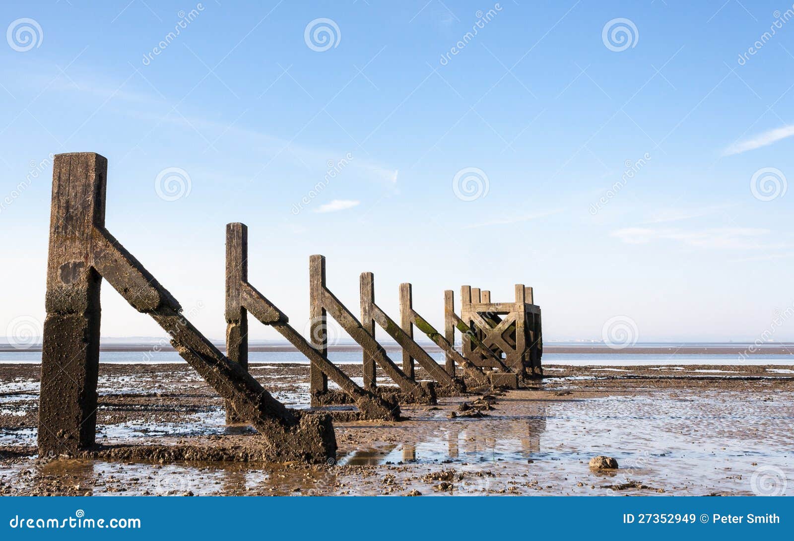 Essex Uk Southend Low Tide at Old Garrison Pier Stock Image Image of