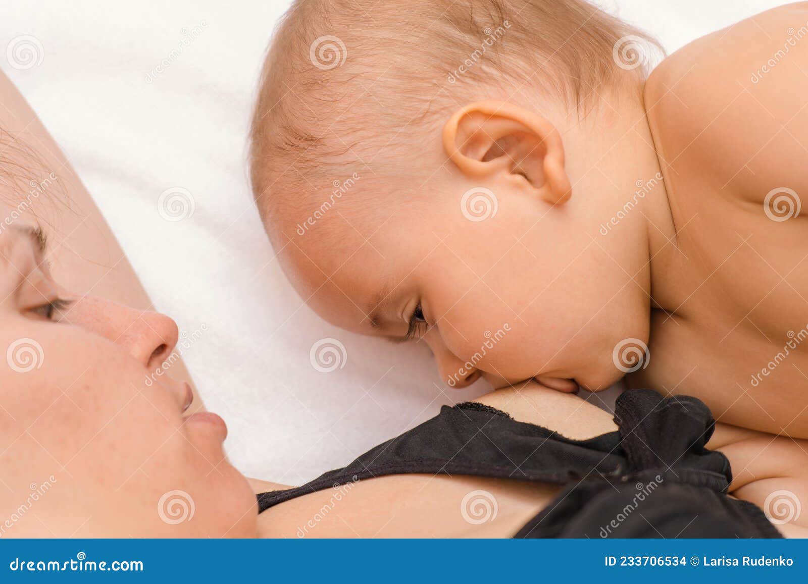 Breastfeeding. Mom Breast-feeds Baby through a Special Bra for Feeding  Babies Stock Photo - Image of infant, face: 233706534