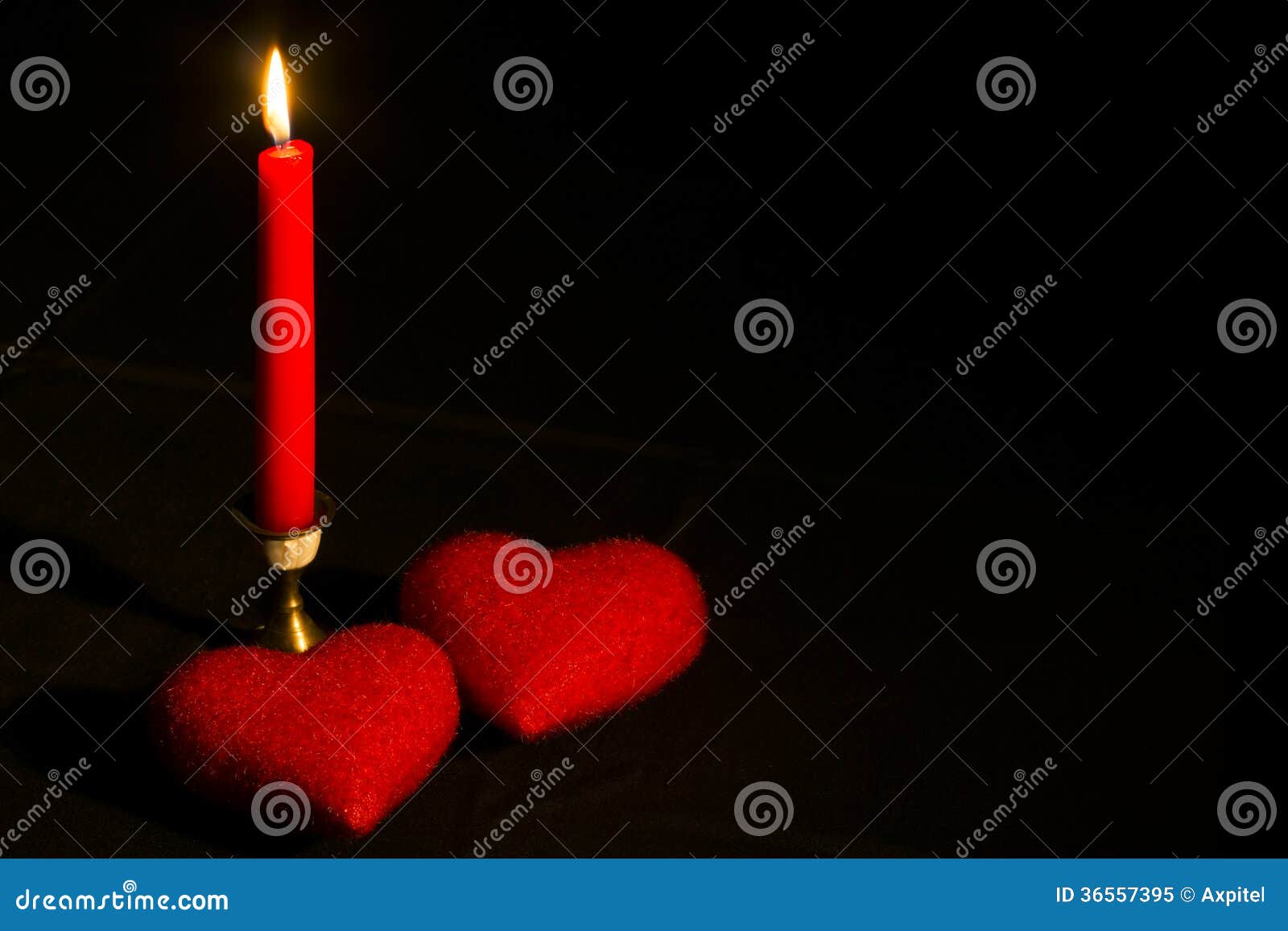 Brennende Kerze Mit Zwei Herzen Fotos Kostenlose Und Royalty Free Stock Fotos Von Dreamstime