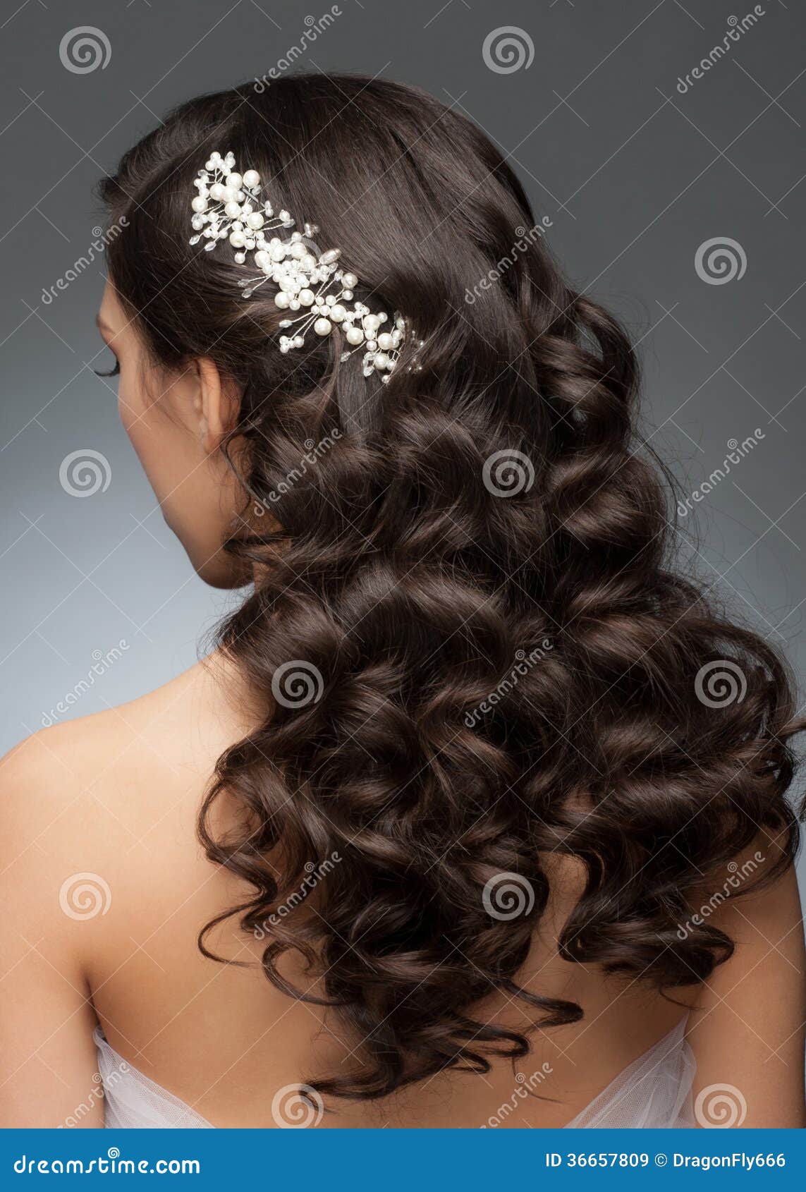 Untamed Tresses | Naturally curly wedding hairstyles