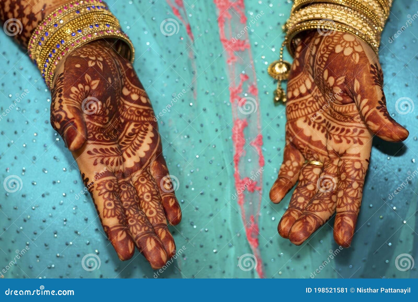 Bridal Makeup - Mehandi Design Stock Image - Image of henna ...