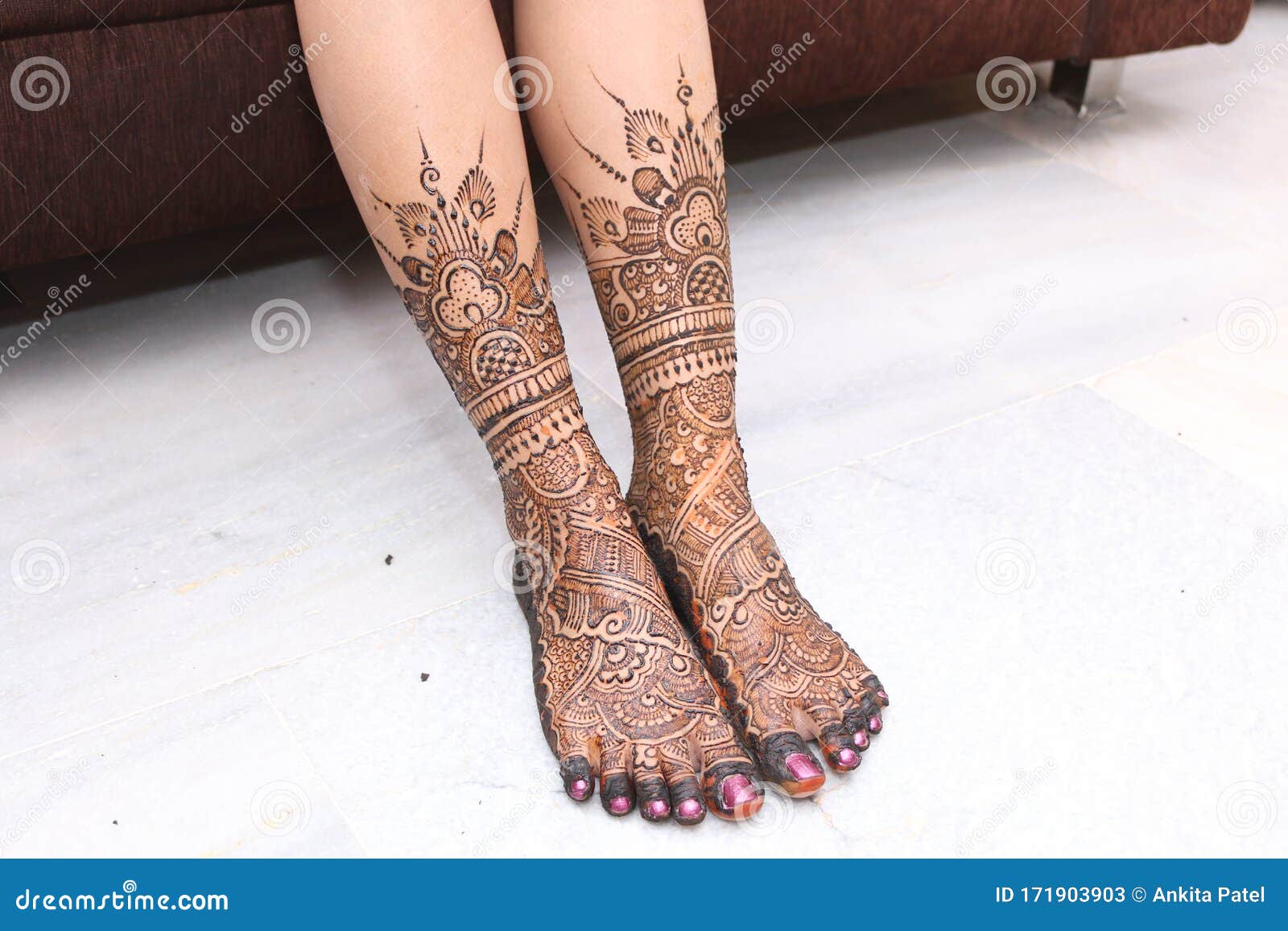 Leg Mehndi Design: Celebrating Beauty in Diversity - Fashionisk