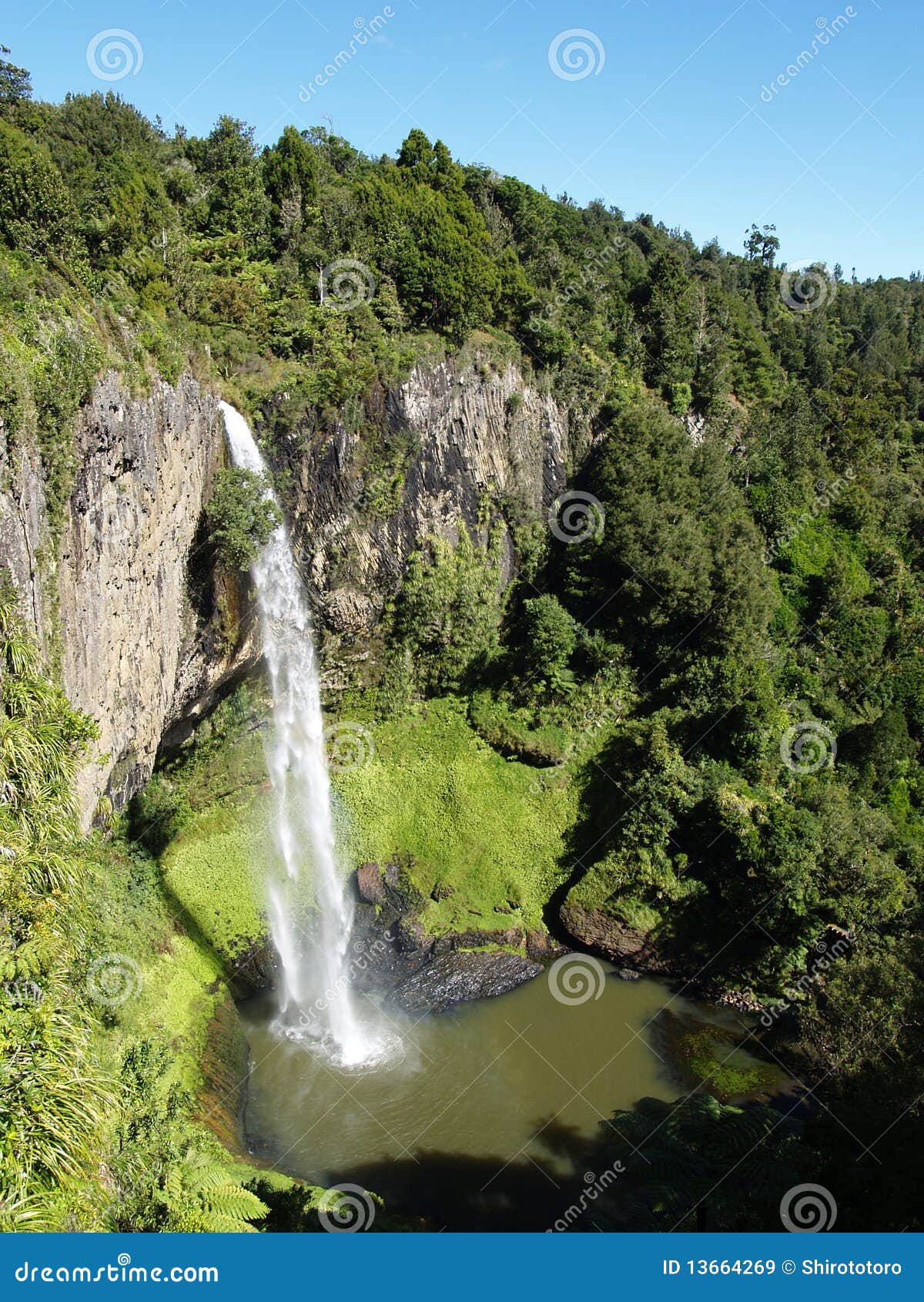 Bridal Veil Falls stock image. Image of veil, nature 13664269