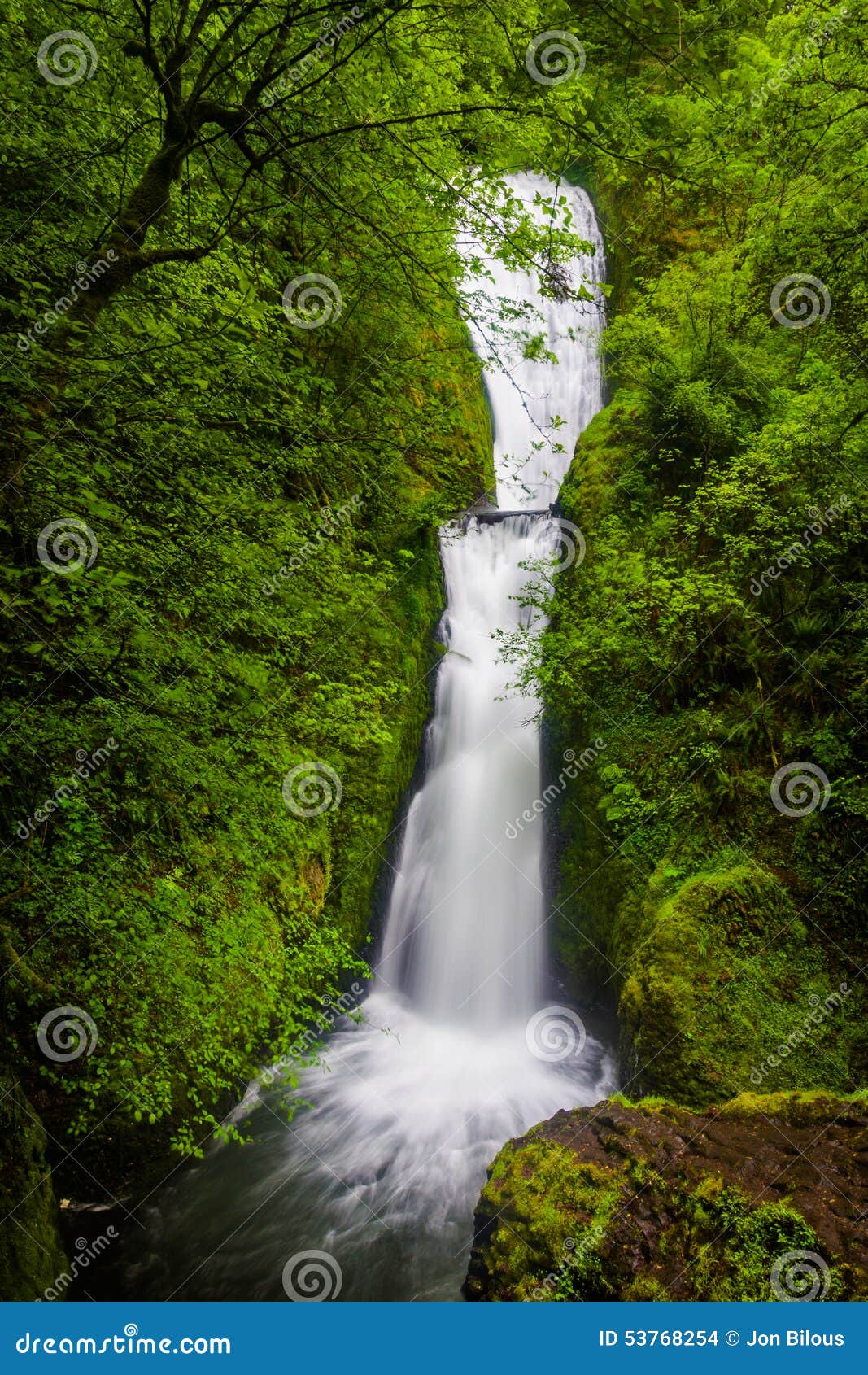 Bridal Veil Falls, in the Columbia River Stock Photo Image of
