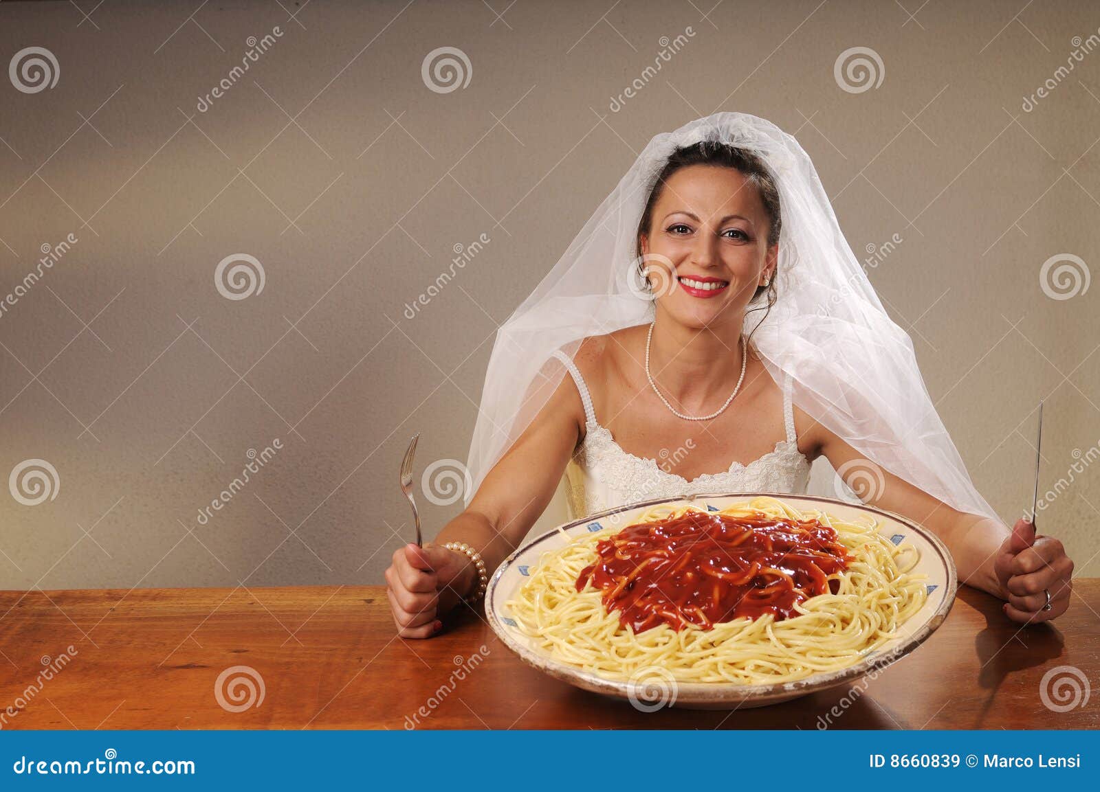 Bride eats spaghetti stock image. Image of fork, marriage 8660839