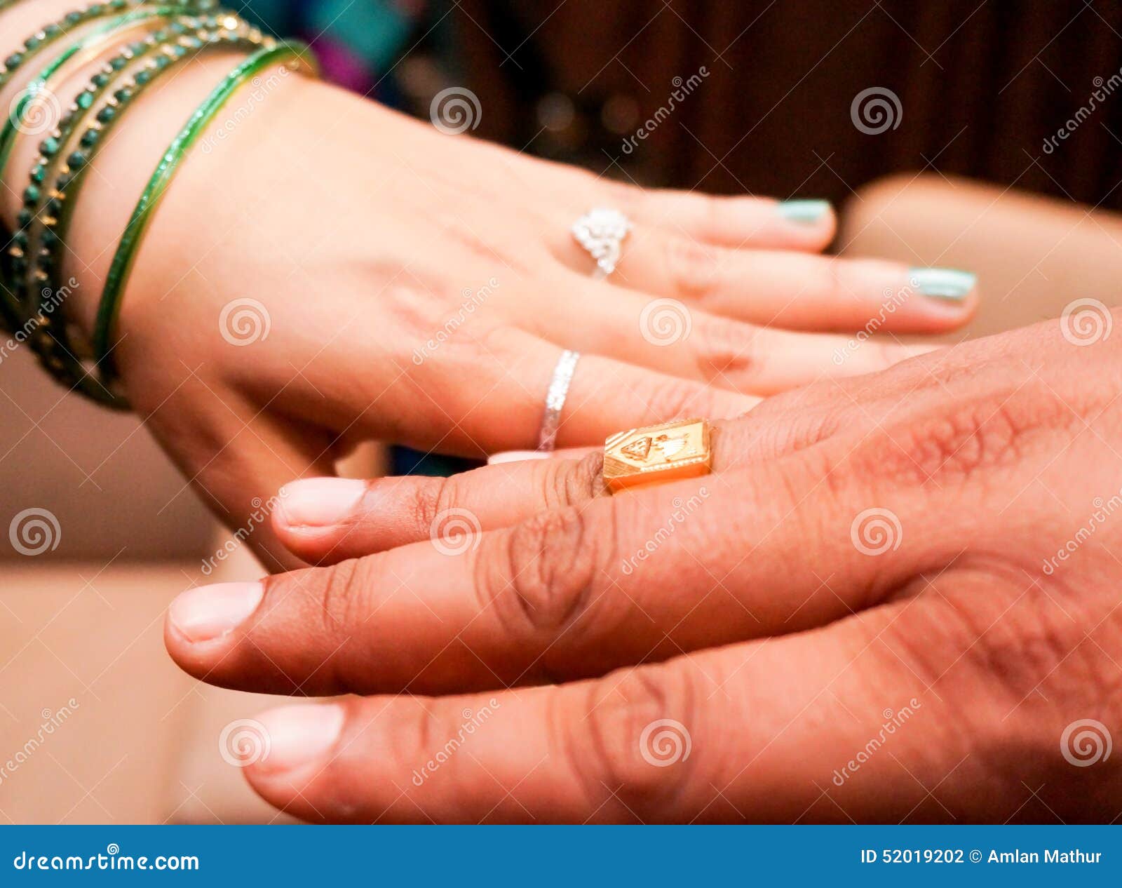 Discover 157+ engagement ring finger boy super hot netgroup.edu.vn