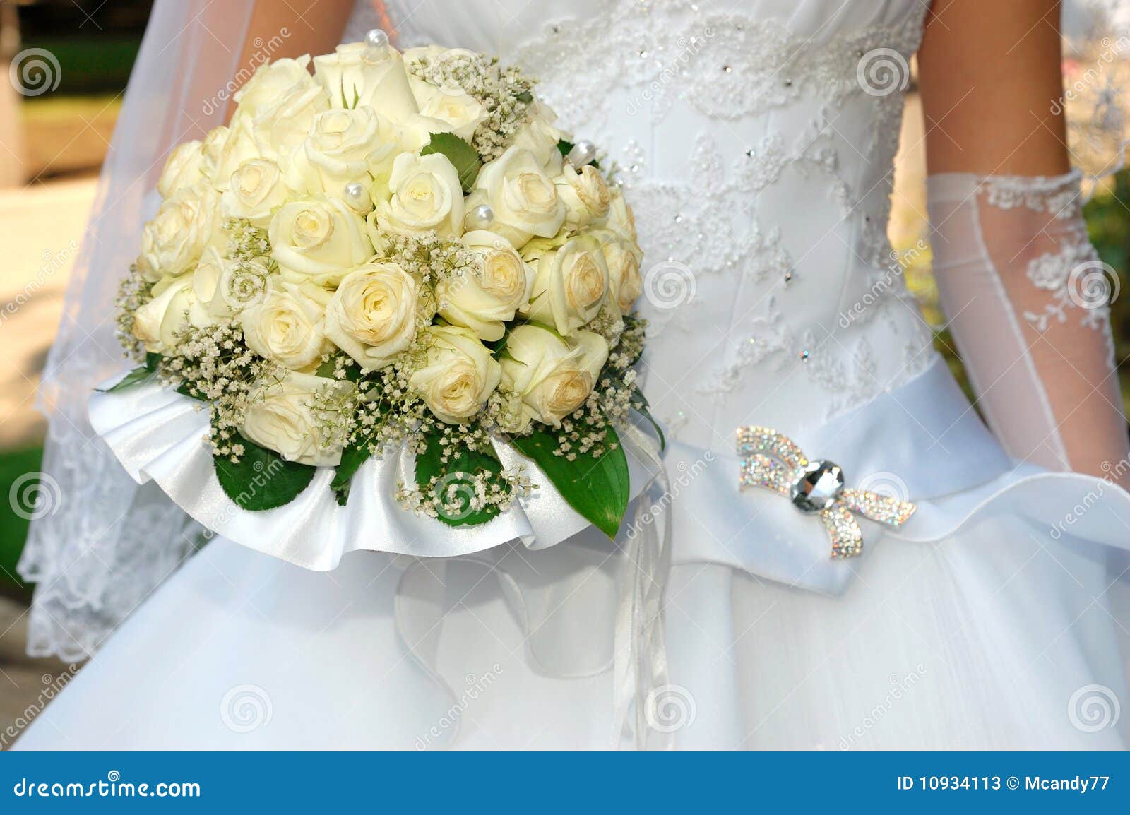 The Bride with a Wedding Bunch of Flowers Stock Image Image of dress, bunch 10934113