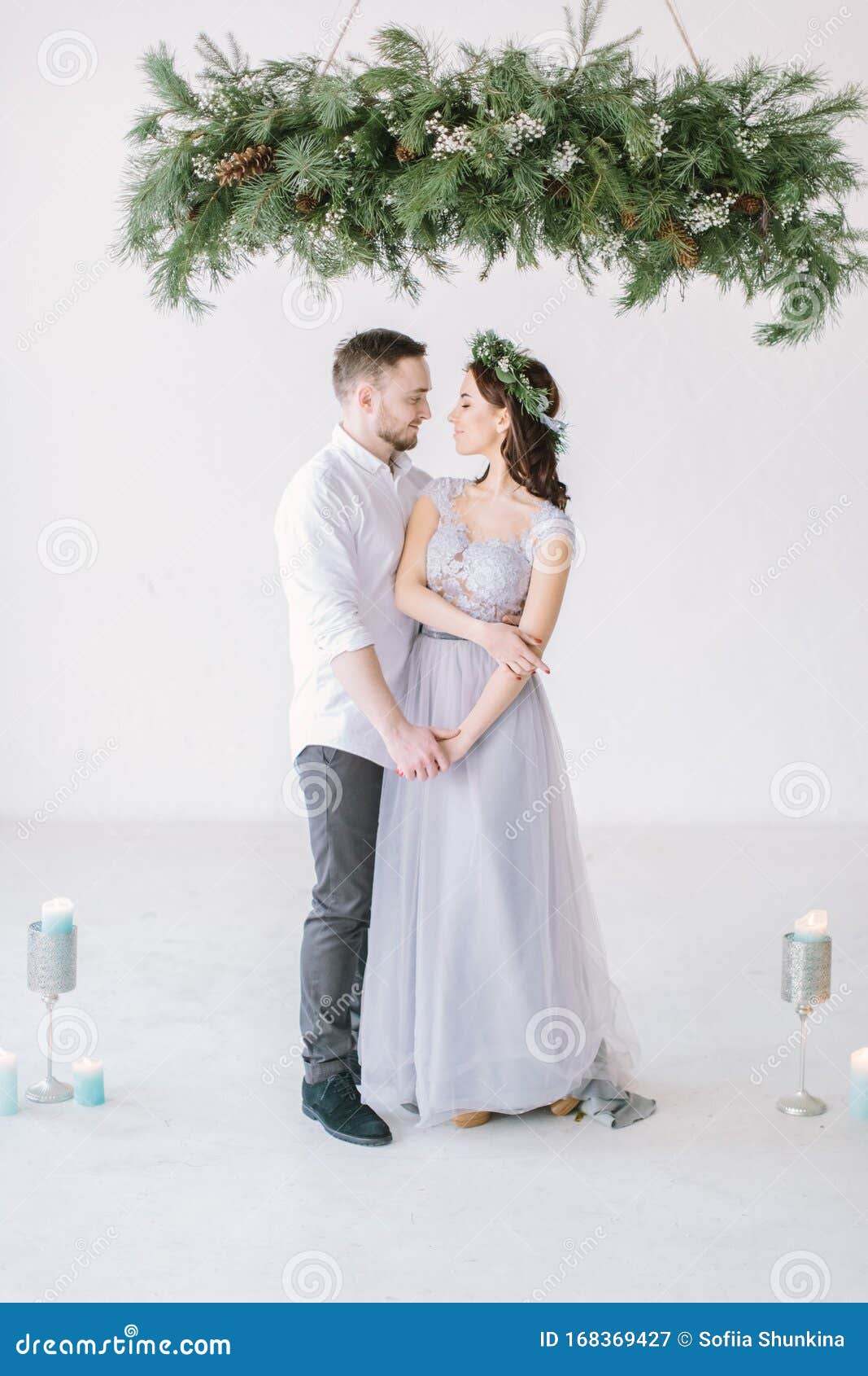 Bridesmaid and Groomsmen Studio Portrait. Funny Wedding Moment. Portrait of  Lovely Couple on White Wall Background and Stock Image - Image of couple,  luxury: 168369427