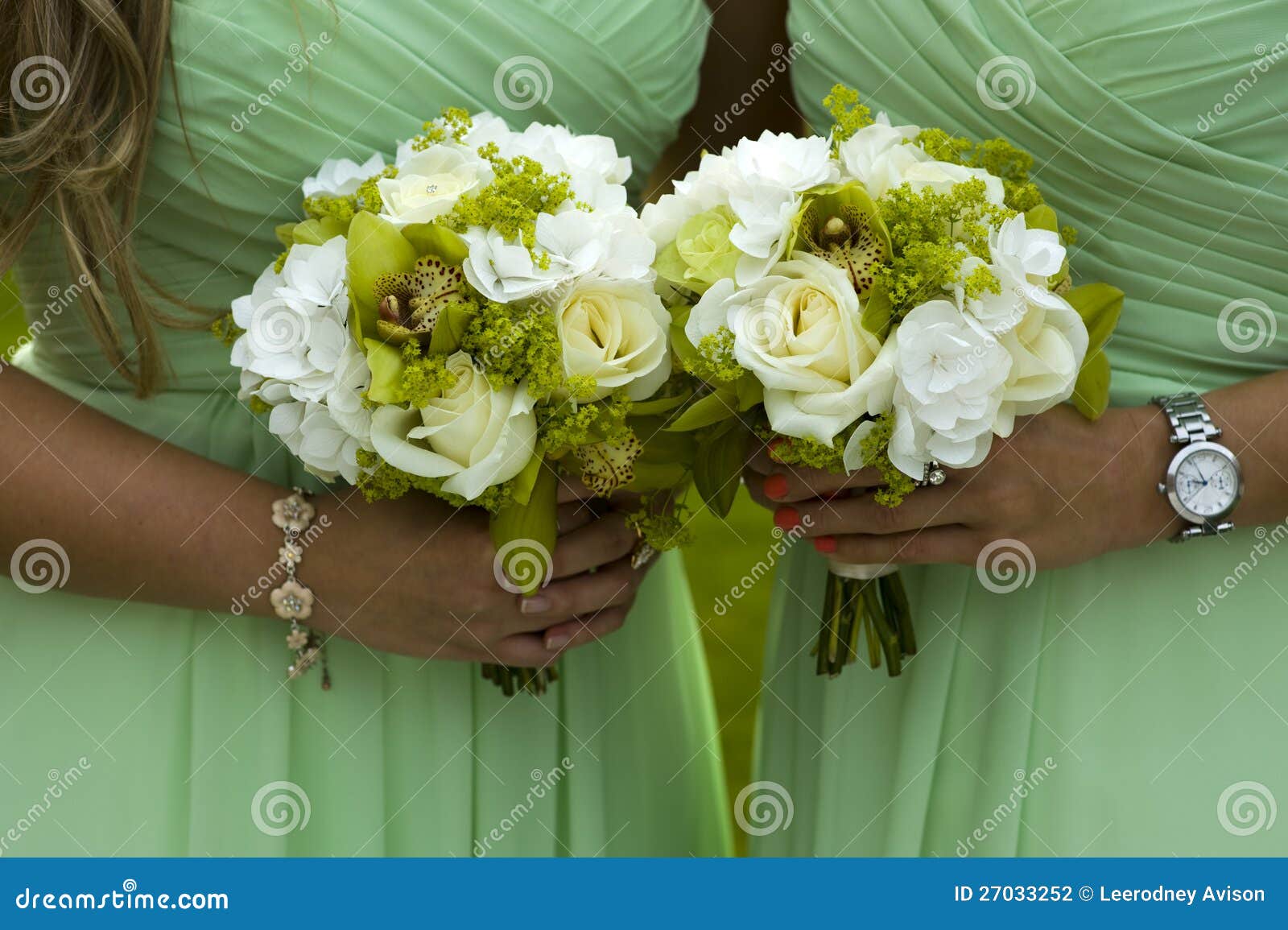 Bridesmaids in Green with Wedding Bouquet Stock Photo - Image of orchid