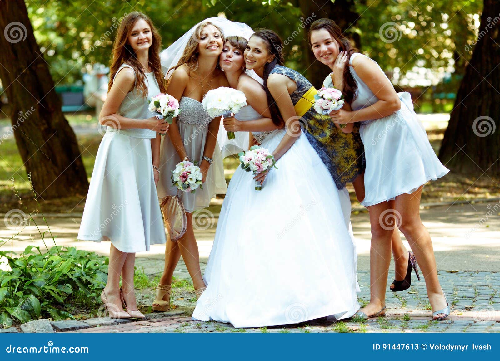 Bridesmaids Duties Checklist to Pull off your BFFs Wedding like a PRO |  WeddingBazaar