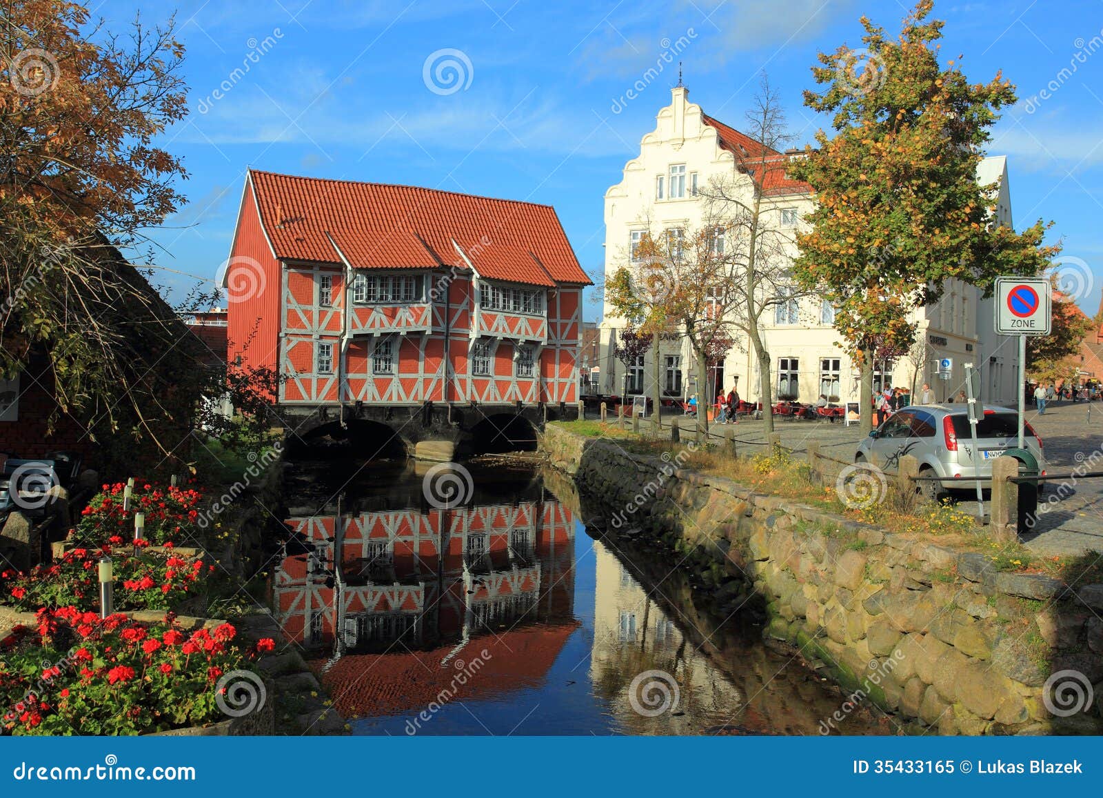 Bridge house in Wismar editorial image. Image of europe 35433165