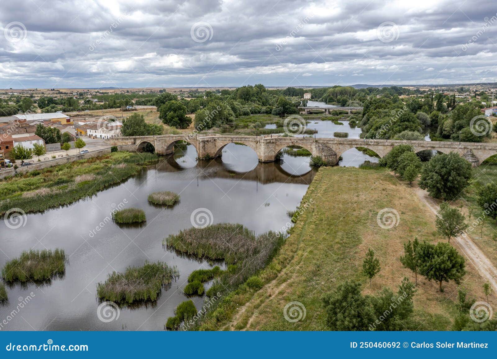 bridge and river agueda, ciudad rodrigo, castile and leon
