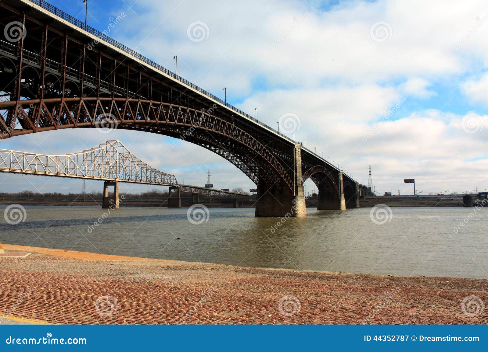 Bridge in St. Louis, USA stock image. Image of modern 44352787