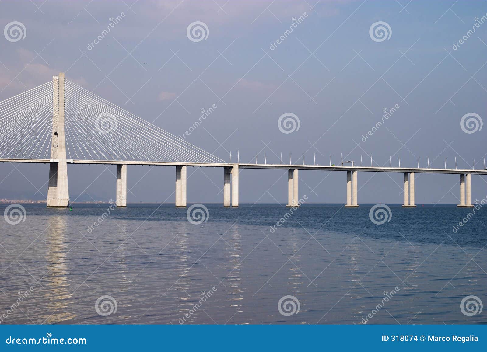 bridge vasco da gama on rio tejo, lisbon