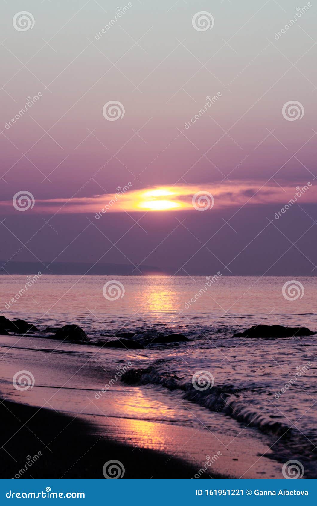Bright Beautiful Sunrise at the Sea Coast. Early Morning Sun Above Calm Sea  Surface Stock Image - Image of panoramic, rock: 161951221