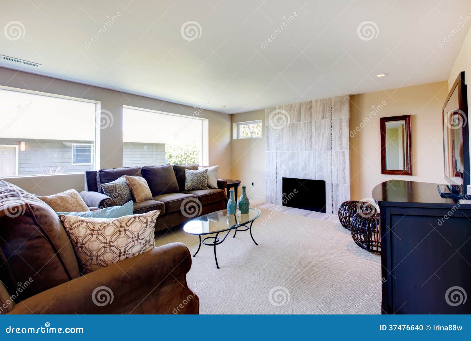 Bright Ivory And Brown Living Room Stock Photo Image 37476640