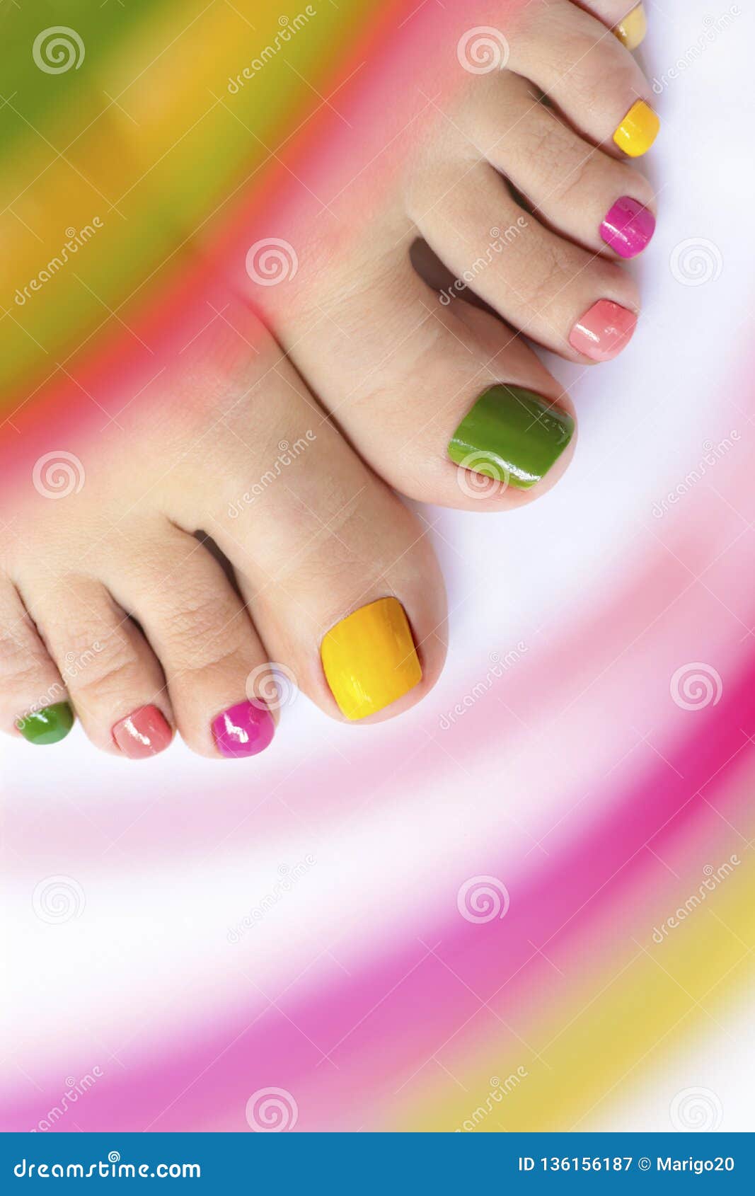 The Best Non-Toxic Nail Polishes | Feet nails, Toe nails, Toe nail color