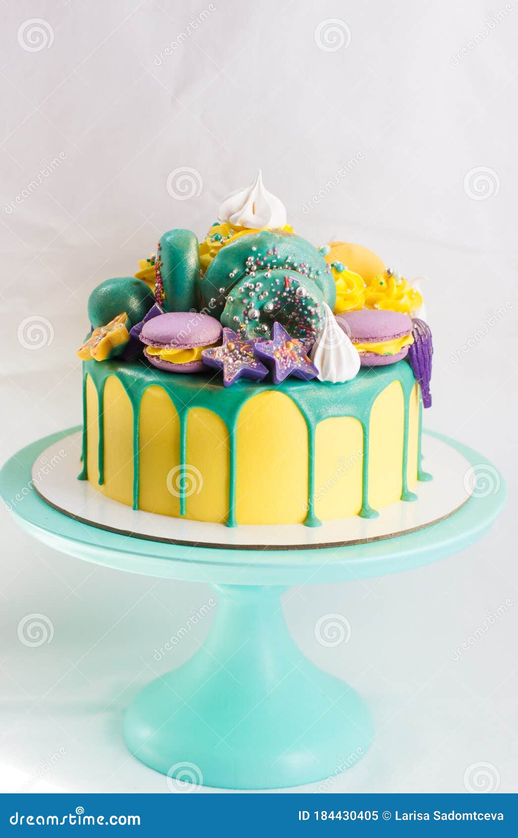 Bright Yellow Cake with Green Melted Chocolate, Cake Pops, Cupcake ...