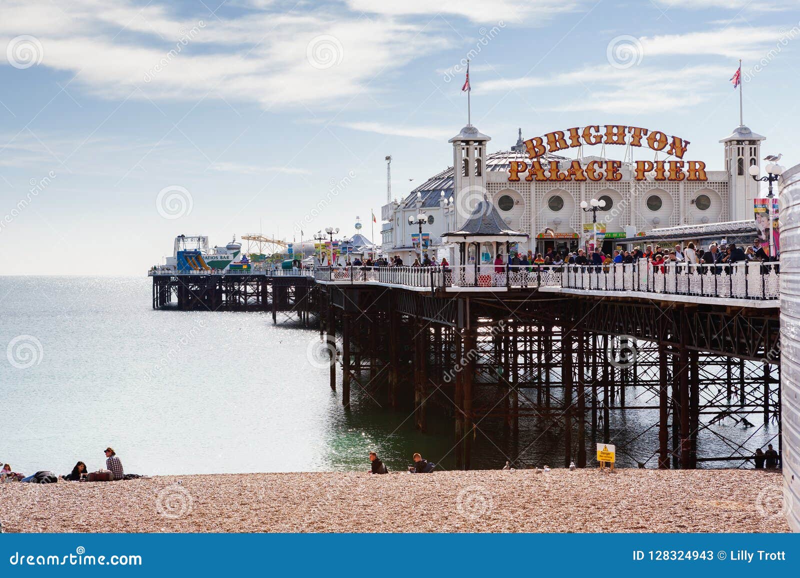 are dogs allowed on brighton pier