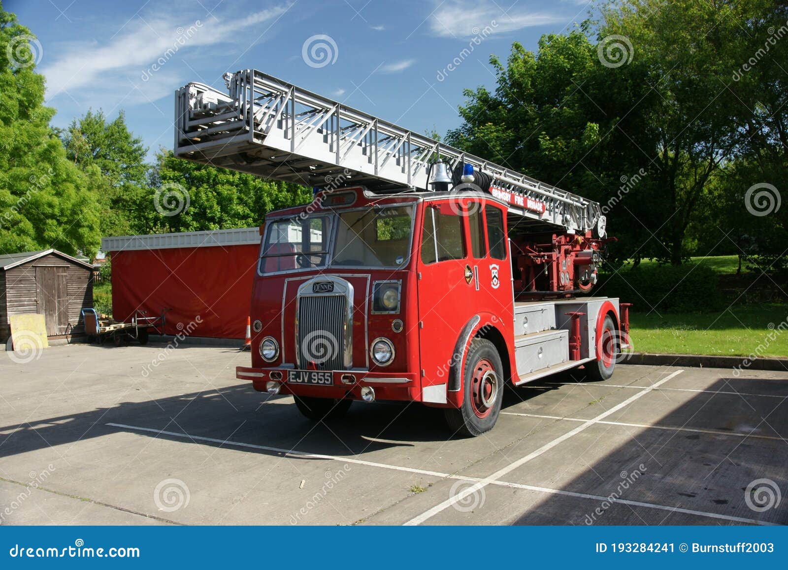 Vintage Fire Engine, Fire Appliance Editorial Photo Image of light, british 193284241