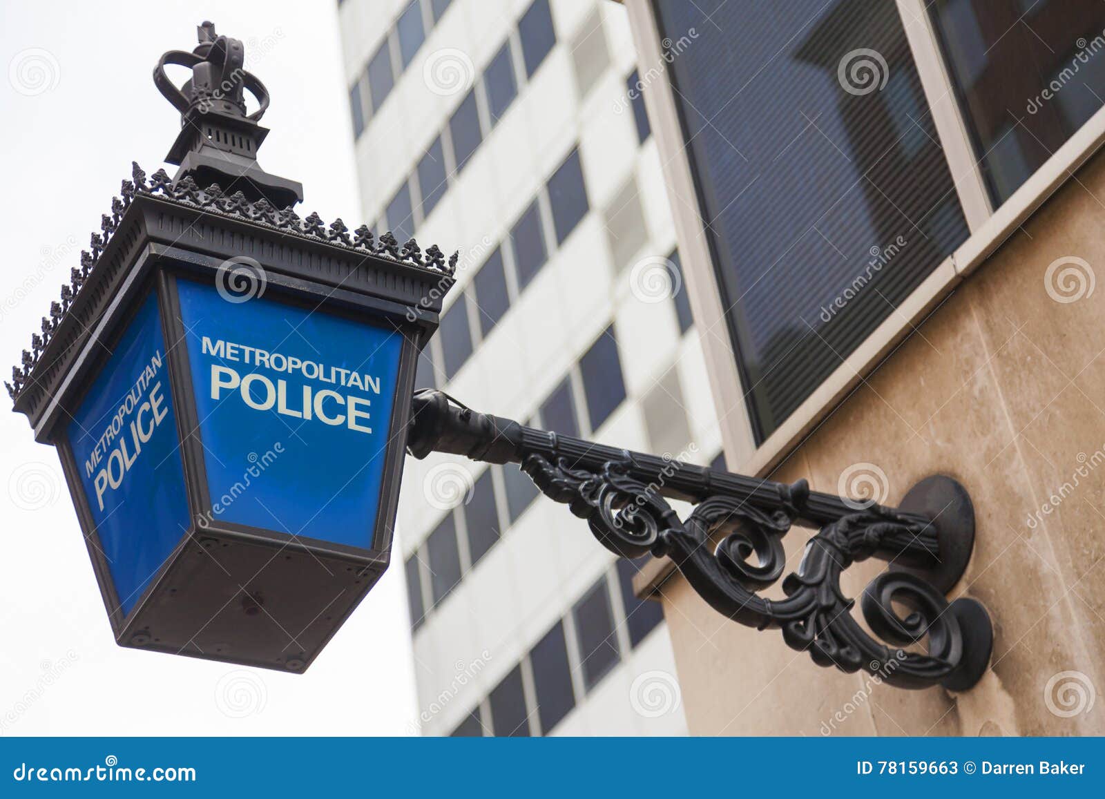 british metropolitan police lamp sign