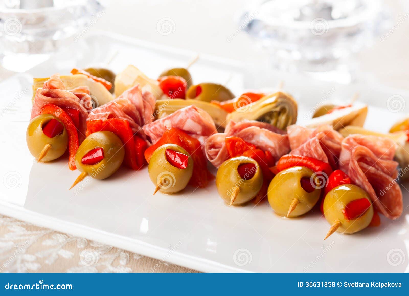 Brochettes d'Antipasti photo stock. Image du restaurant 36631858