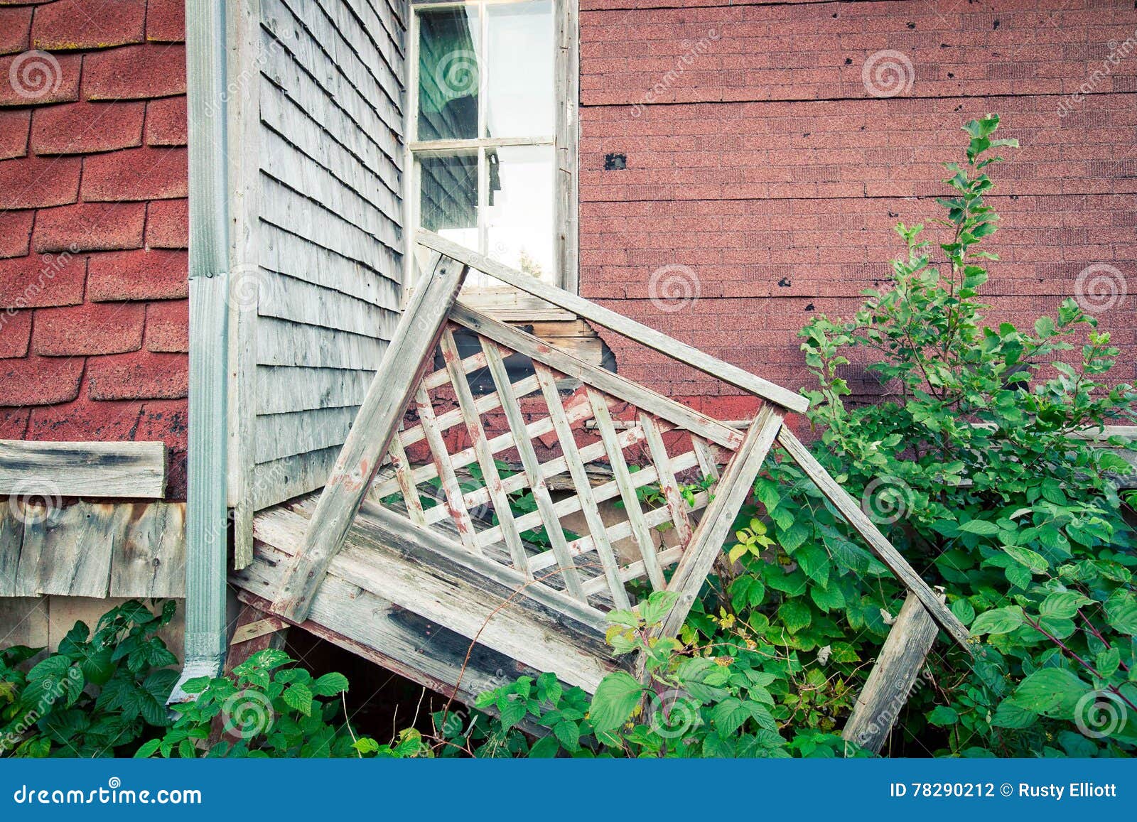Broken down house stock photo. Image of building, wooden 78290212