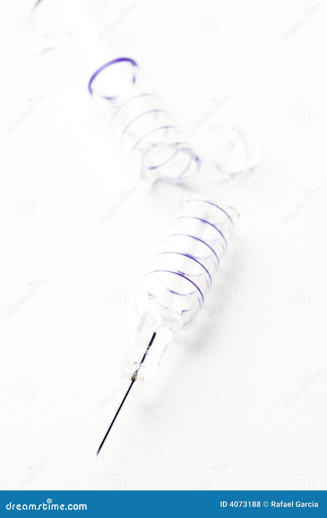 Broken hypodermic needle stock photo. Image of insulin 4073188