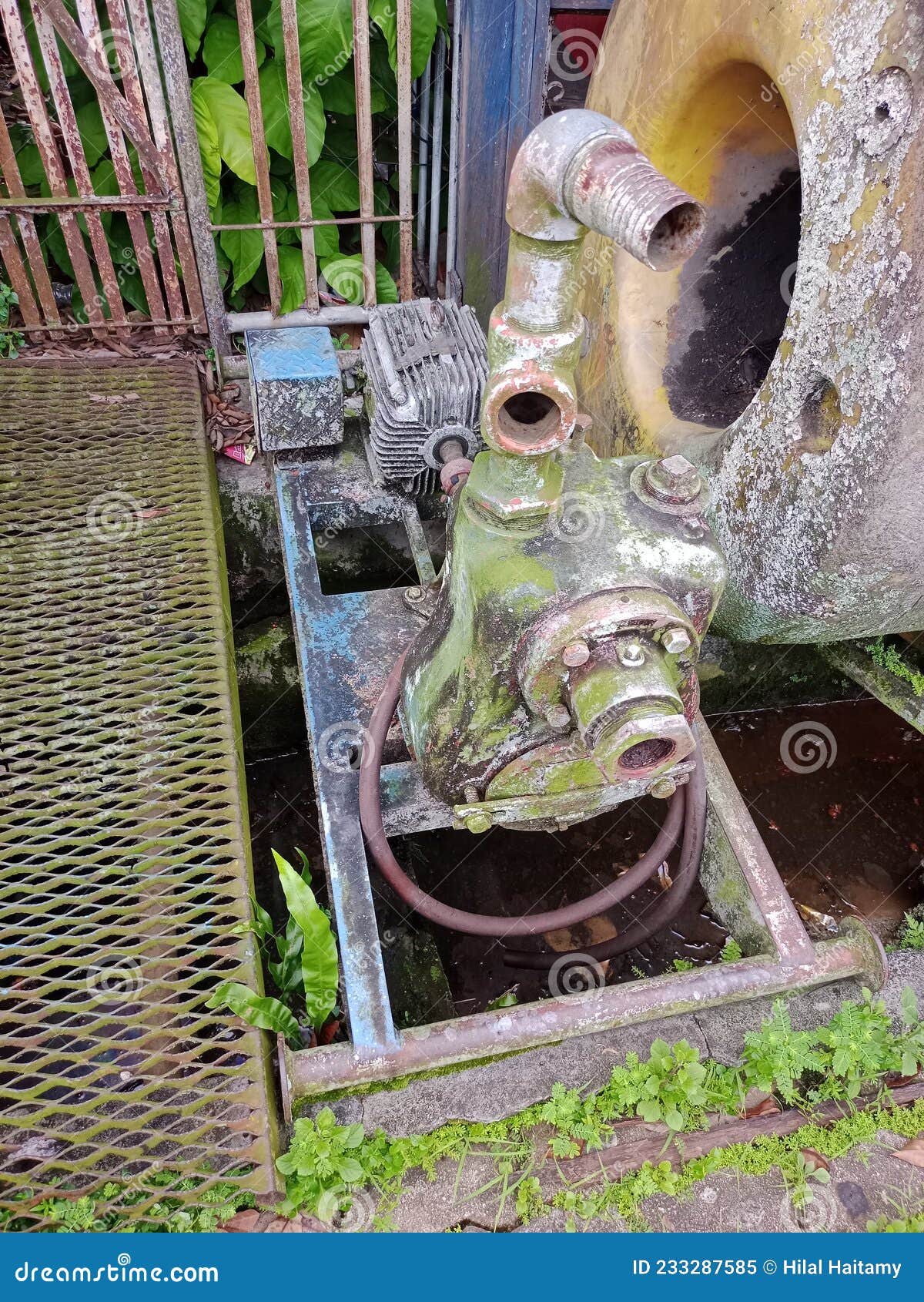 Broken, Old, Dull Water Pump. Stock Image Image of dull, garden