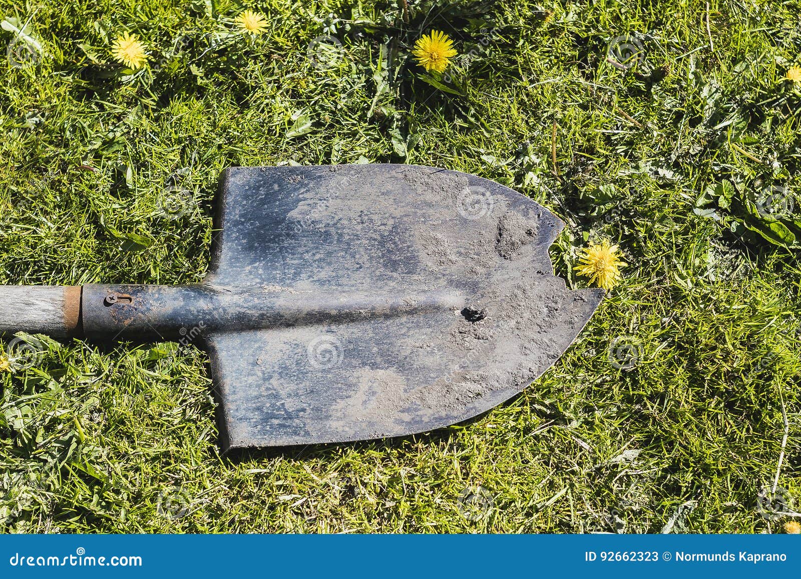 Broken Shovel RoyaltyFree Stock Photo 43518633