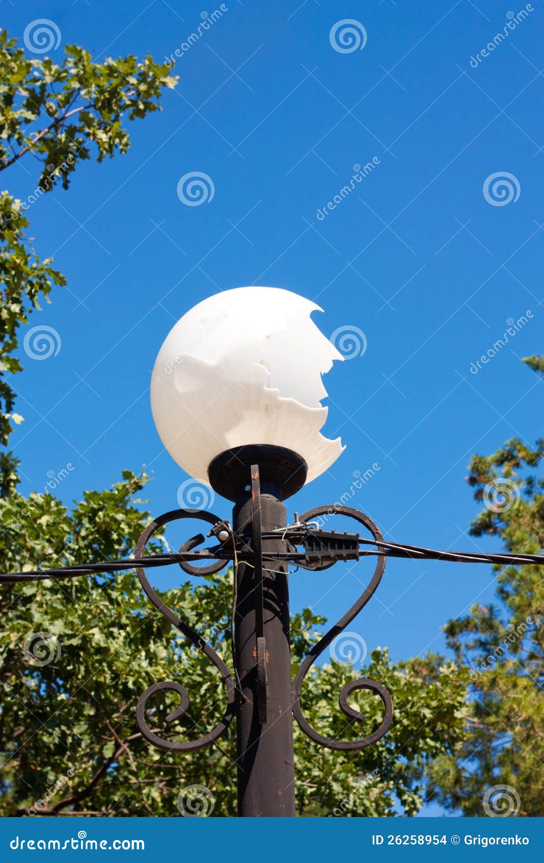 Broken Street Lamp Stock Images Image 26258954