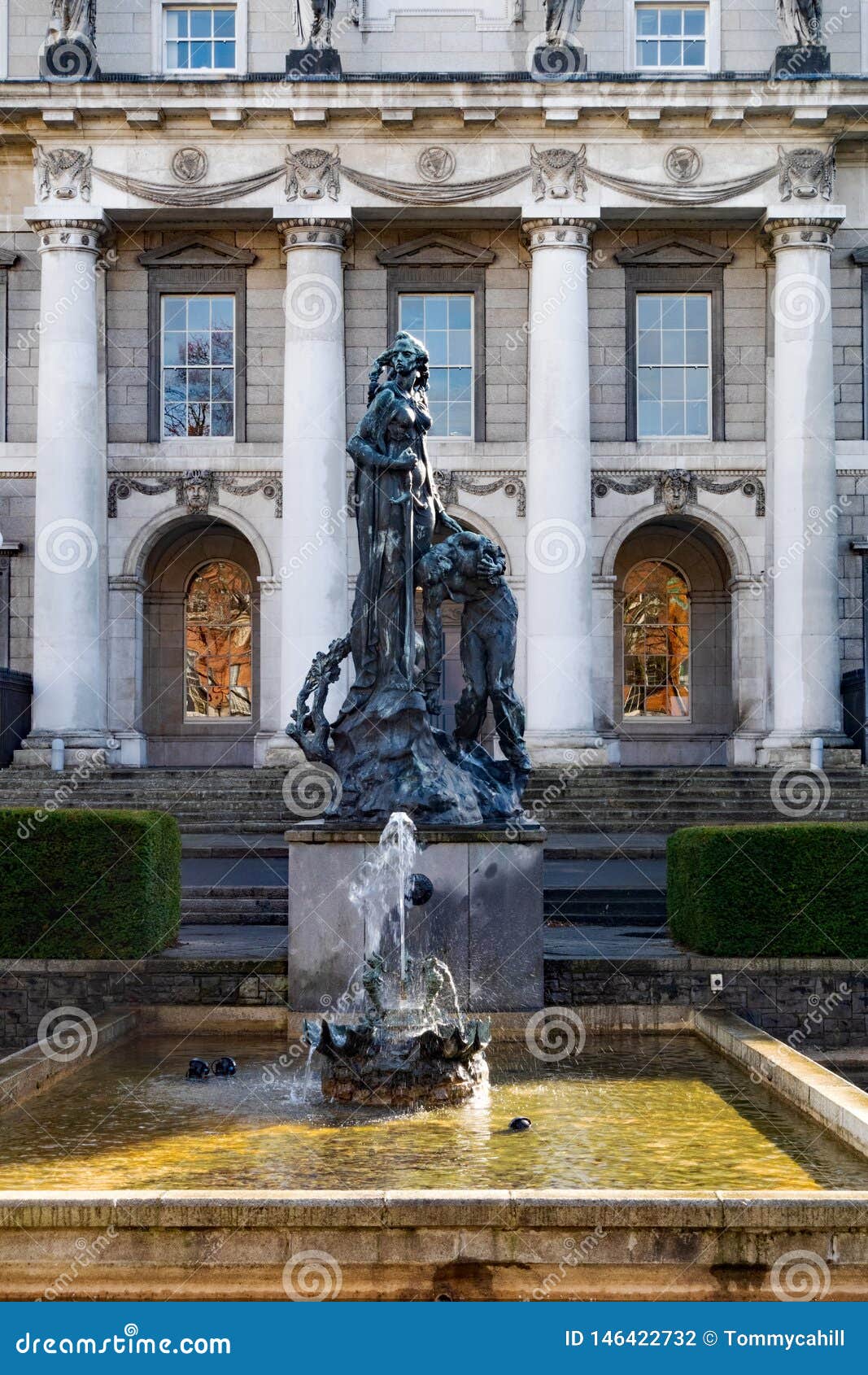 Bronze Statue of Eire with Dying Soldier Editorial Photography - Image ...