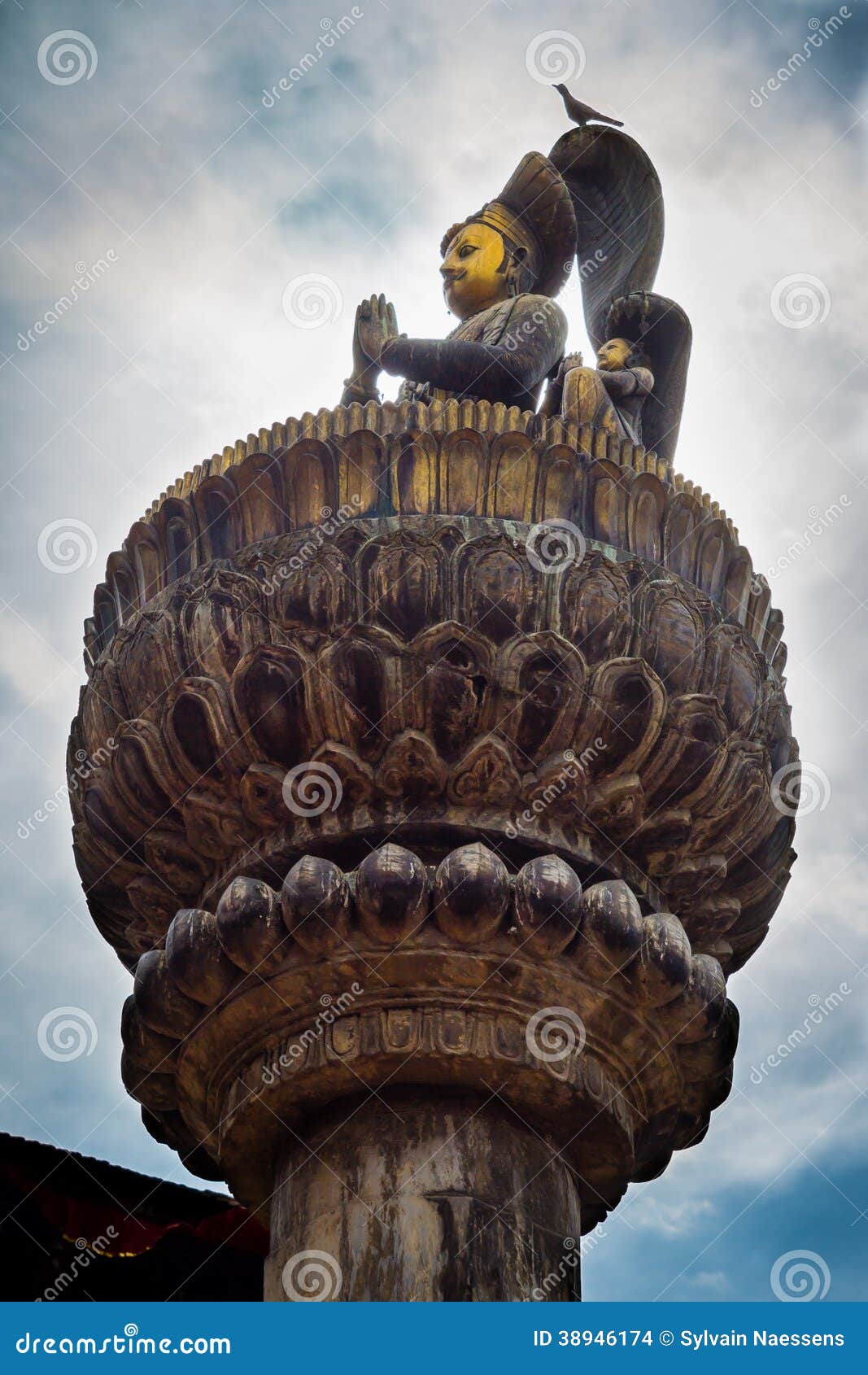 bronze statue of king yoganarendra malla