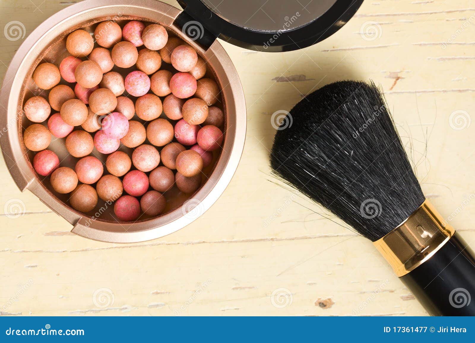 Bronzing Pearls and Makeup Brush Stock Image Image of black, bronzing