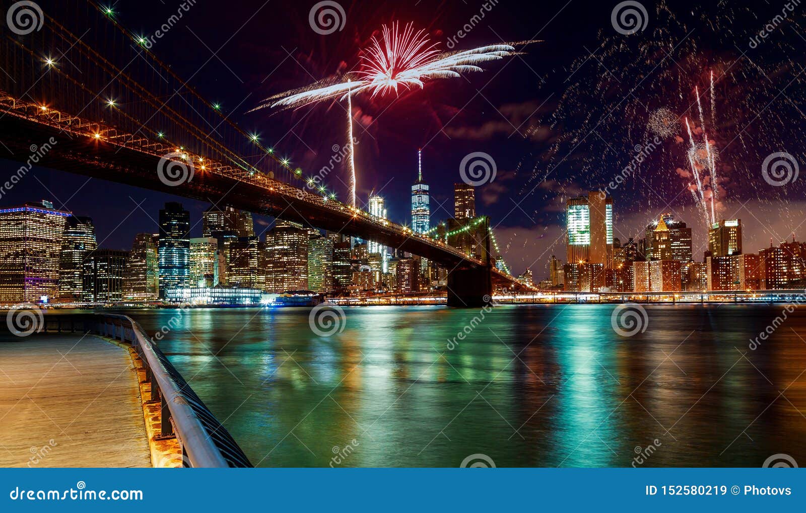 Brooklyn Bridge at Dusk in New York City Colorful and Vibrant Fireworks ...