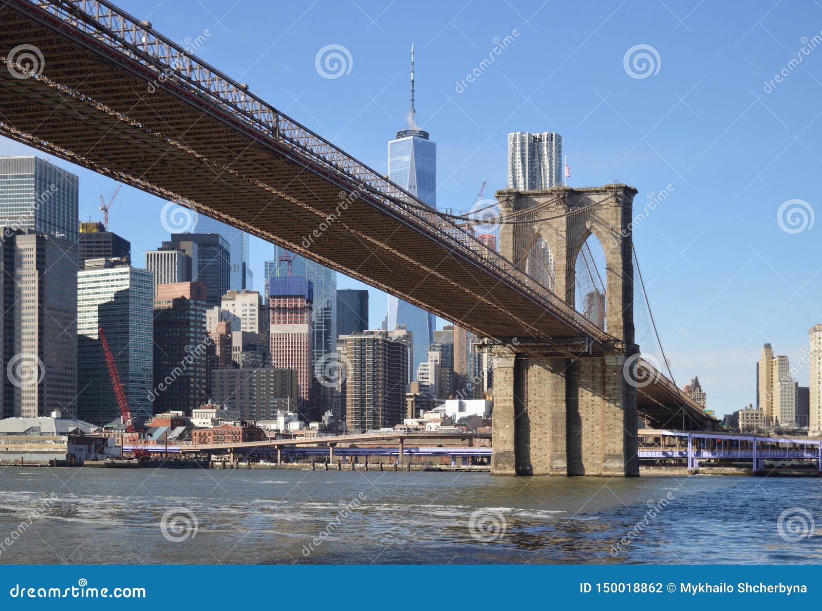 Brooklyn Bridge at Sunny Day Stock Photo - Image of boat, place: 150018862