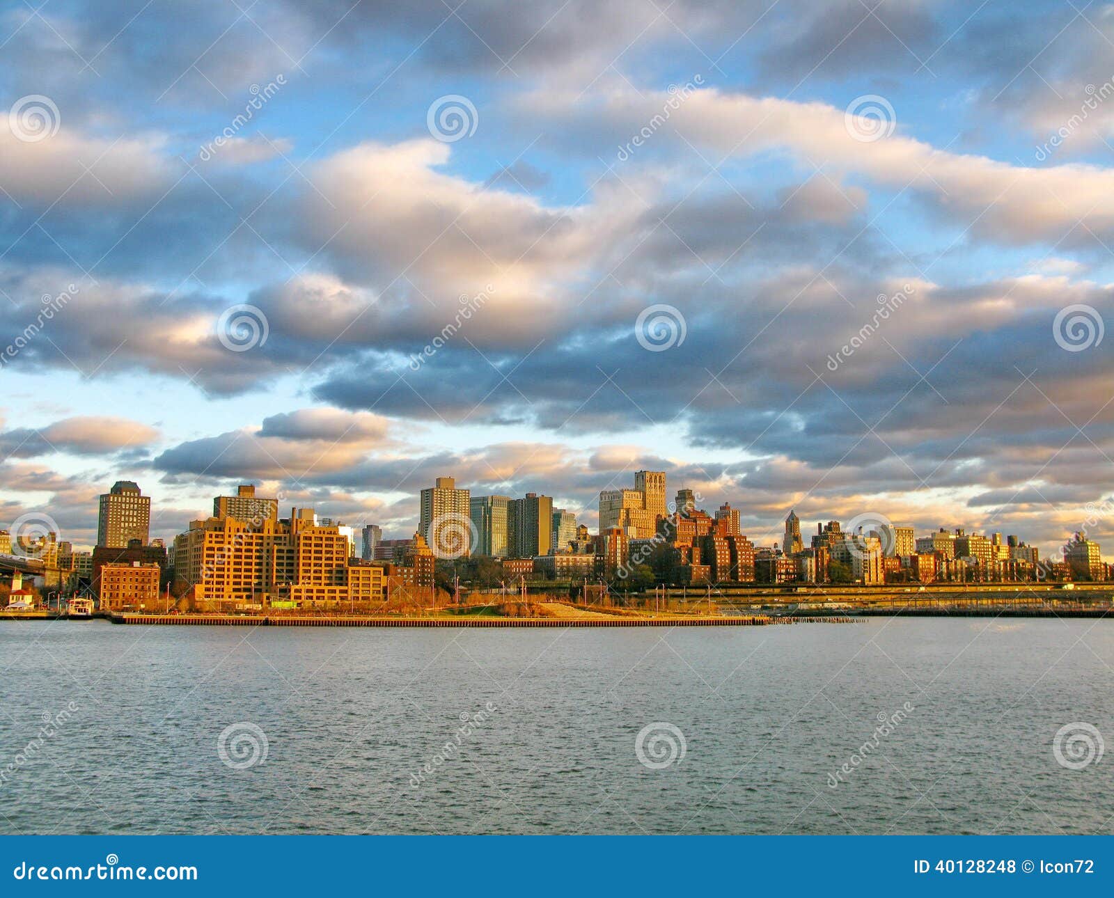 Brooklyn Ed East River Al Tramonto, Visto Dal Pilastro Storico 17