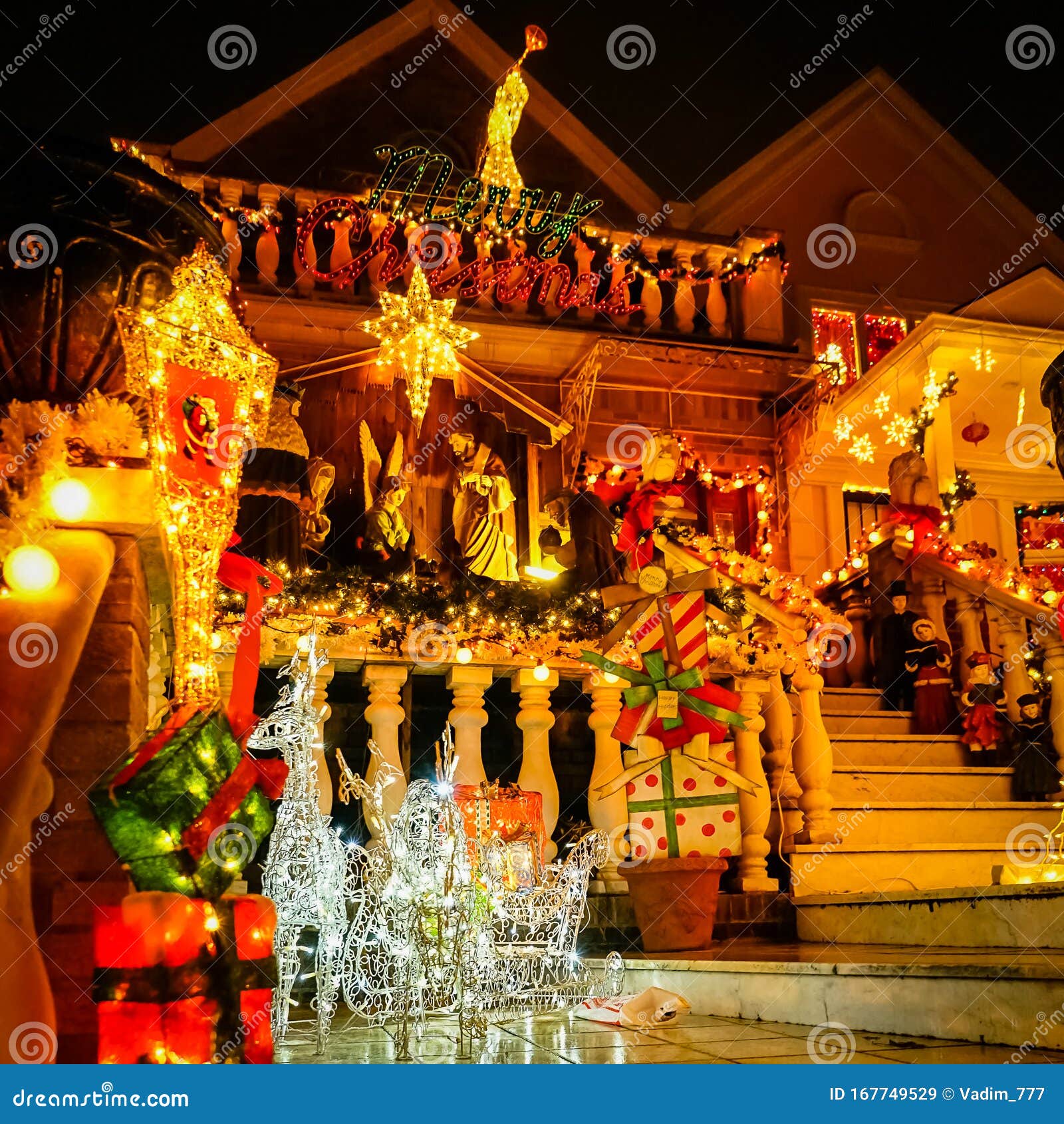 Decoração da casa de Natal em Dyker Heights quebra-cabeça em