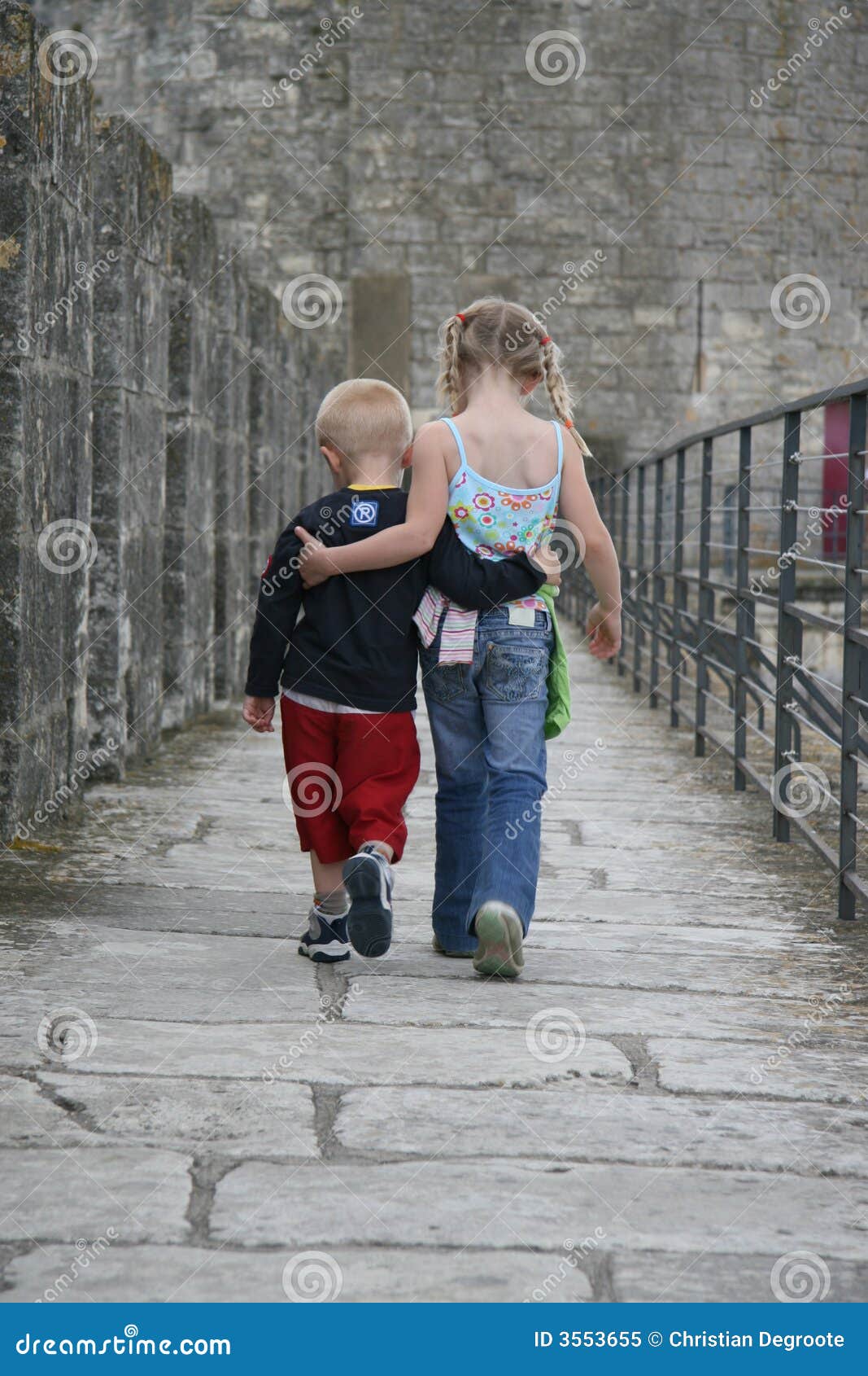 135,744 Brother Sister Stock Photos - Free & Royalty-Free Stock Photos from  Dreamstime