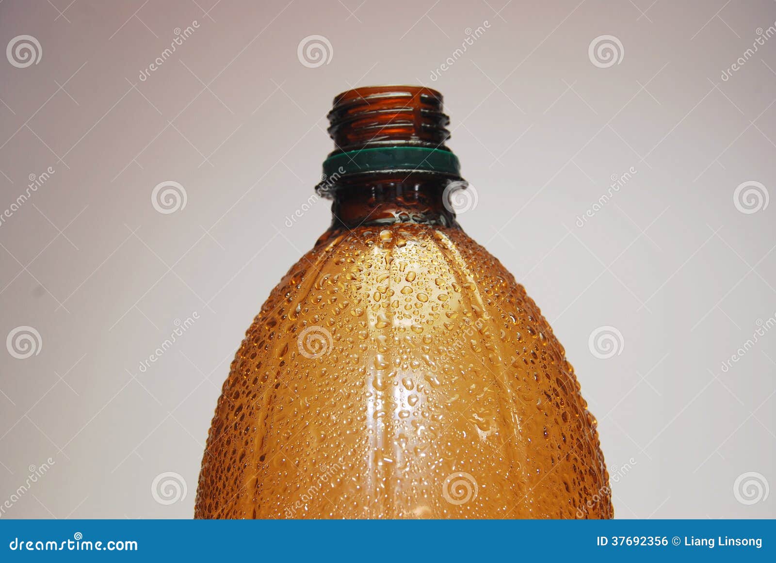 Brown bottle and drip stock photo. Image of cool, heat 37692356