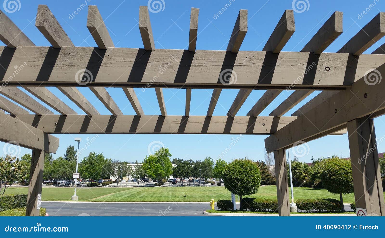 Brown Portland Pergola stock photo. Image of angle, field 40090412