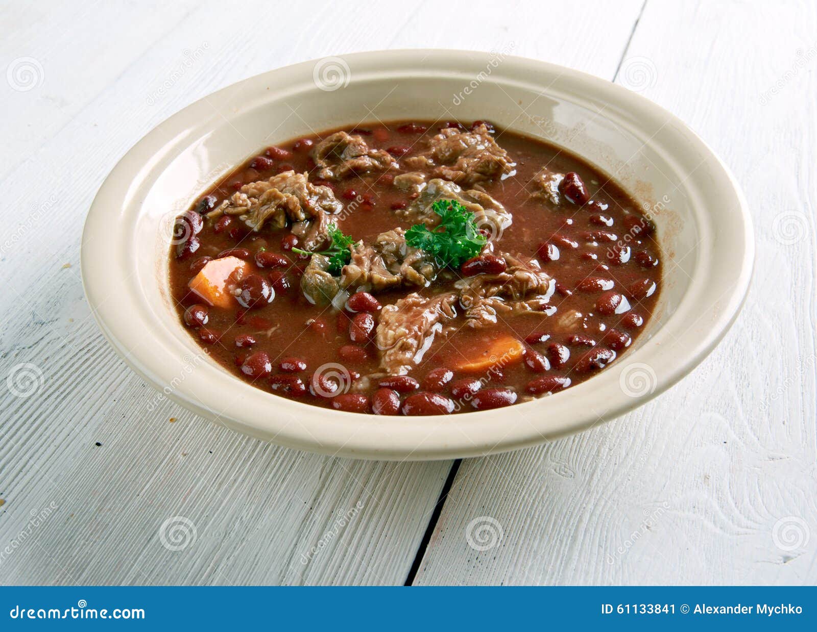 brown-windsor-soup-hearty-british-meat-popular-victorian-edwardian-eras-61133841.jpg